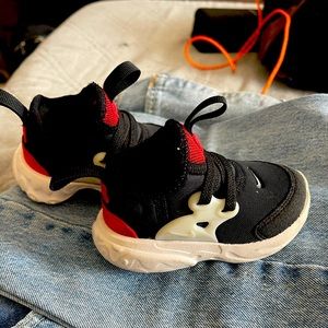 Baby Nike shoes size 4c like new only used once